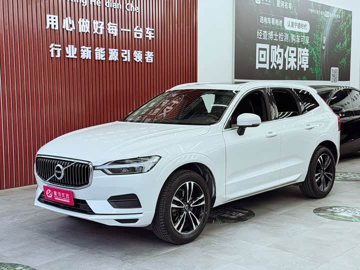 Volvo XC60 2019 T 5 4 WD VI — фото 1