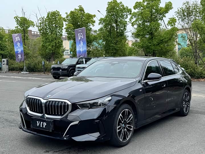 BMW 5-Series 2024 525 Li M