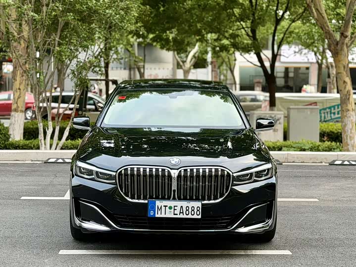 BMW 7 Series 740Li продвинутая люкс-пакет — фото 2