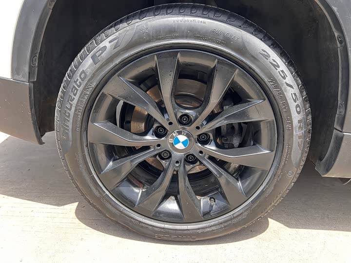 BMW X1 2015 s Drive 18i — фото 4