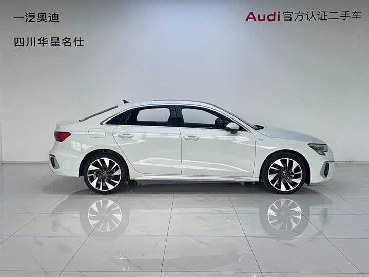 Audi A3 2024 A 3 L Limousine 35 TFSI Sport — фото 3
