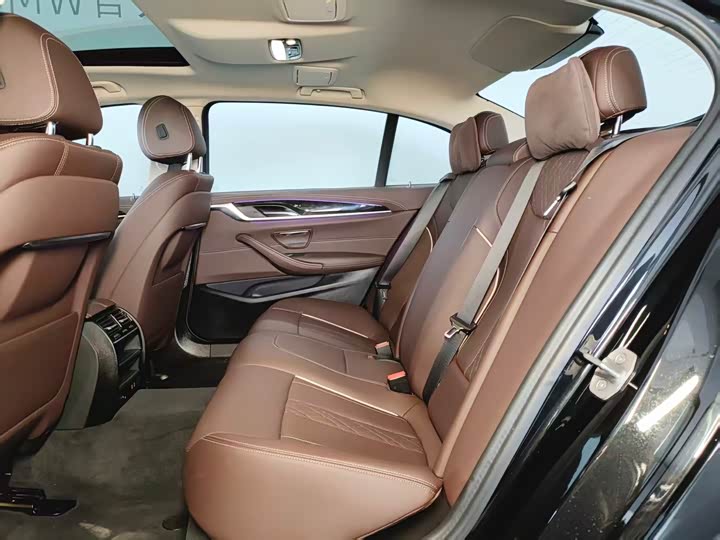 BMW 5-Series 2022 525 Li — фото 10
