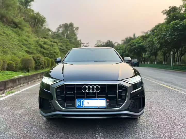Audi Q8 2022 45 TFSI — фото 2