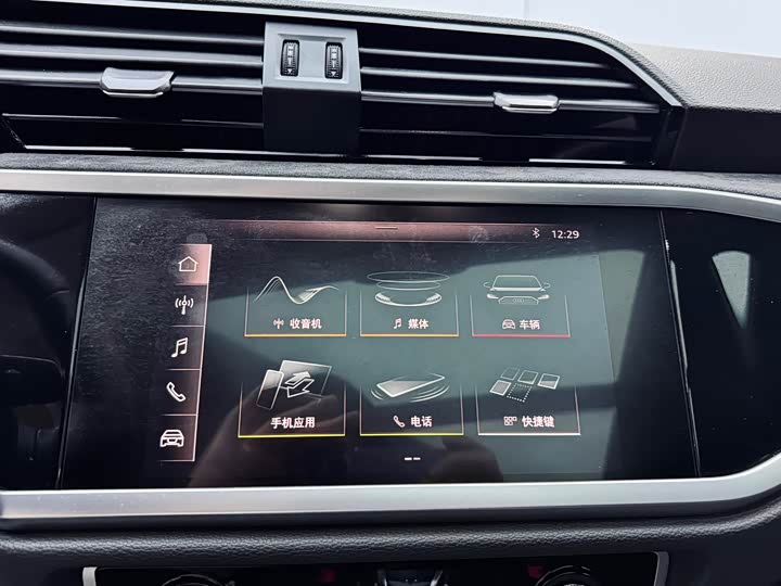 Audi Q3 2019 40 TFSI — фото 13