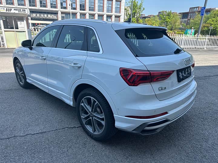 Audi Q3 2022 40 TFSI — фото 9