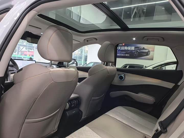 BYD Yuan Plus — фото 8