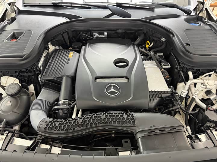 Mercedes-Benz GLC 2016 GLC 300 4 MATIC — фото 14