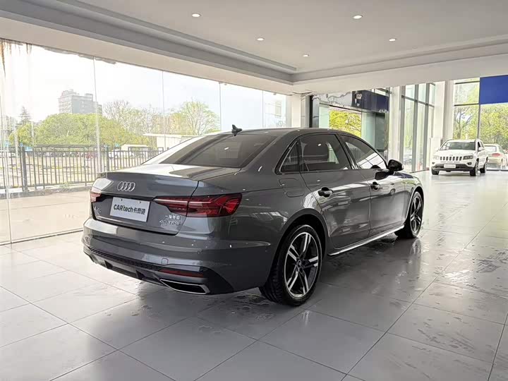 Audi A4L 2022 40 TFSI — фото 4