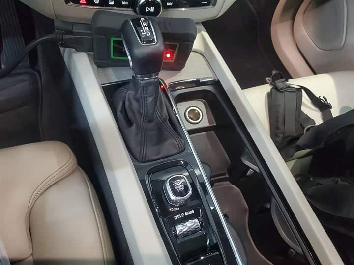 Volvo XC60 2020 T 5 4 WD — фото 14