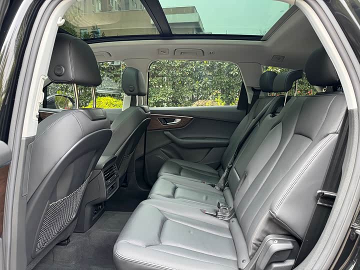 Audi Q7 2023 45 TFSI quattro S line Sport — фото 16