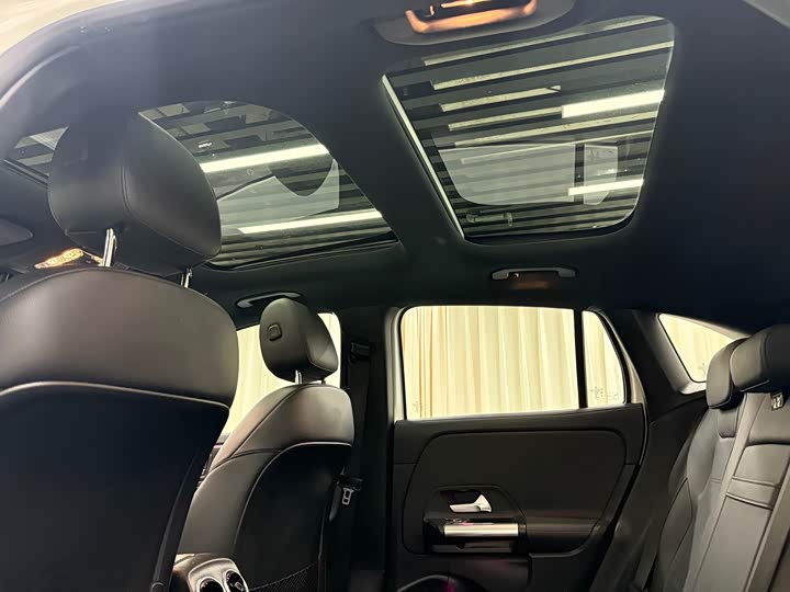 Mercedes-Benz GLA 2020 GLA 200 — фото 8