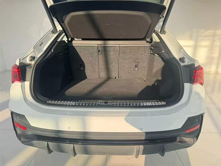 Audi Q3 Sportback 2023 45 TFSI quattro Luxury — фото 6