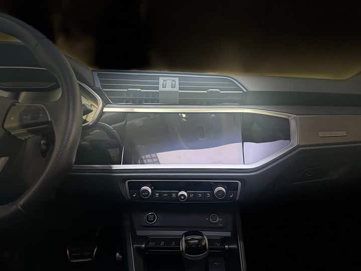 Audi Q3 Sportback 2023 45 TFSI quattro Luxury — фото 17