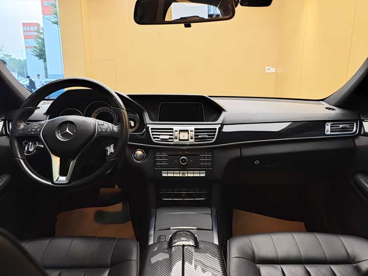 Mercedes-Benz E-Class 2015 E 200 L Sport — фото 19