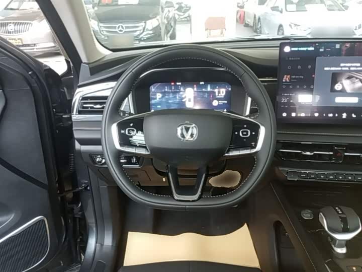Changan CS75 2026 PRO 1.5 T DCT 7 — фото 11