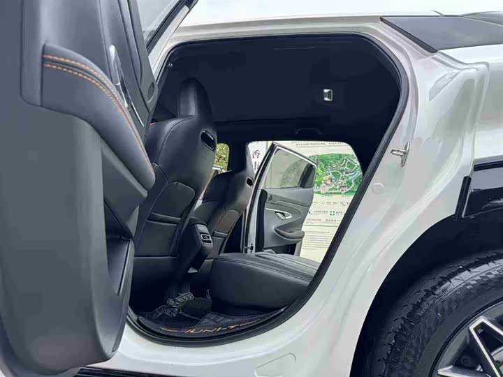 Changan UNI-T 2022 1.5 T Premium — фото 11