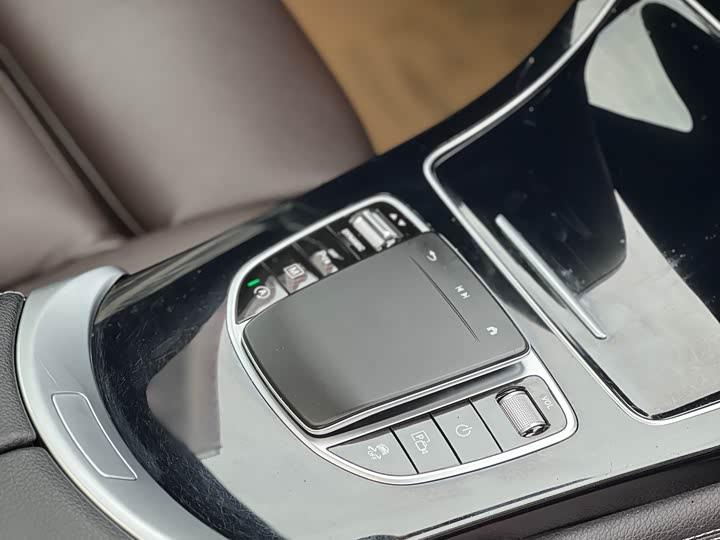 Mercedes-Benz GLC 2020 GLC 260 L 4 MATIC — фото 15