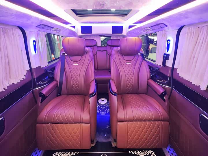 Mercedes-Benz V-Class 2018 V 260 L VI — фото 12
