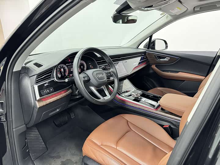 Audi Q7 2024 45 TFSI quattro S line — фото 13
