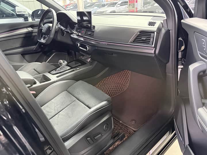 Audi Q5L Sportback 2021 45 TFSI — фото 21