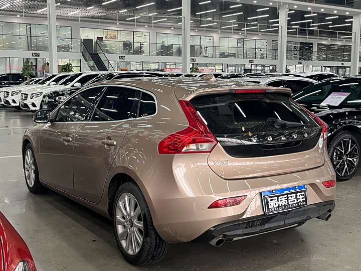 Volvo V40 2016 T 4 — фото 8
