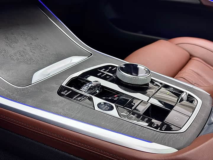 BMW X7 2023 x Drive 40i — фото 15