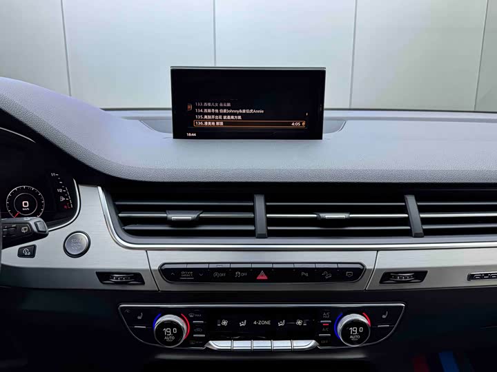Audi Q7 2018 40 TFSI S line Sport — фото 11