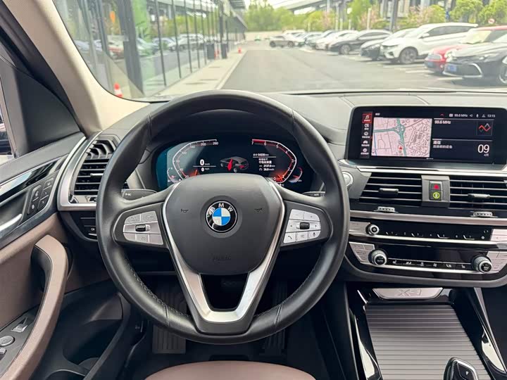 BMW X3 2021 x Drive 25i — фото 11