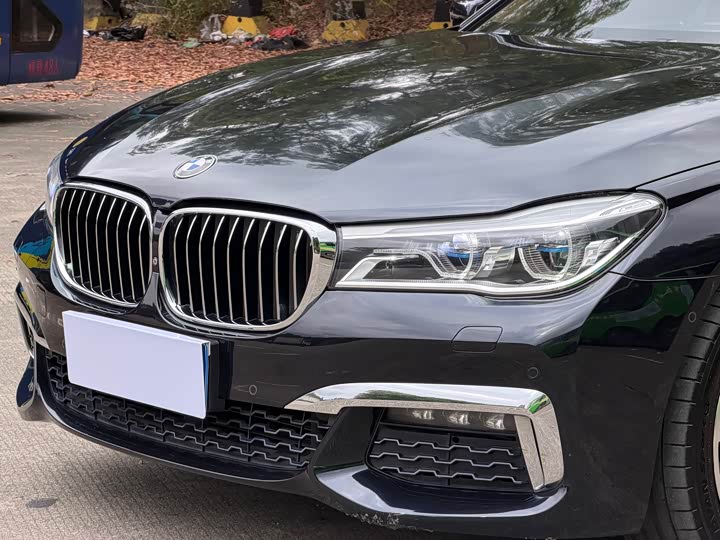 BMW 7-Series 2018 740 Li x Drive M — фото 7
