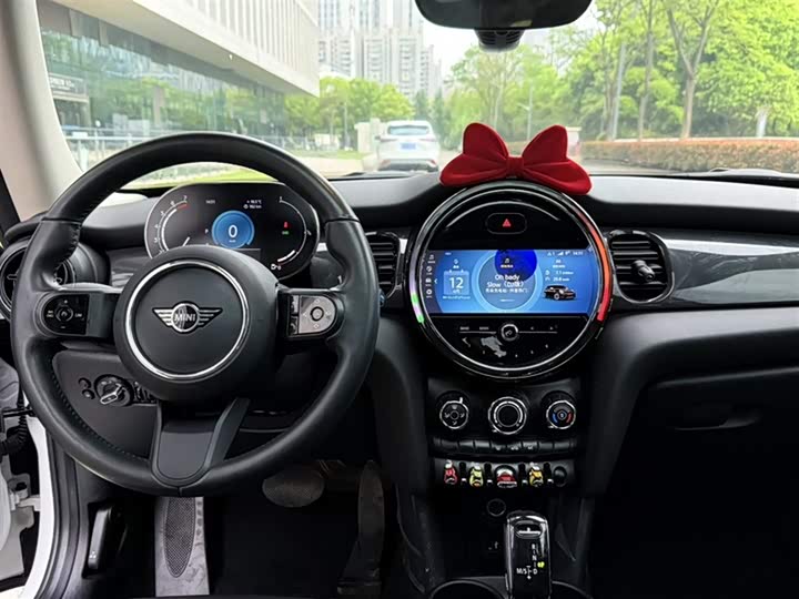 MINI Hatch — фото 14