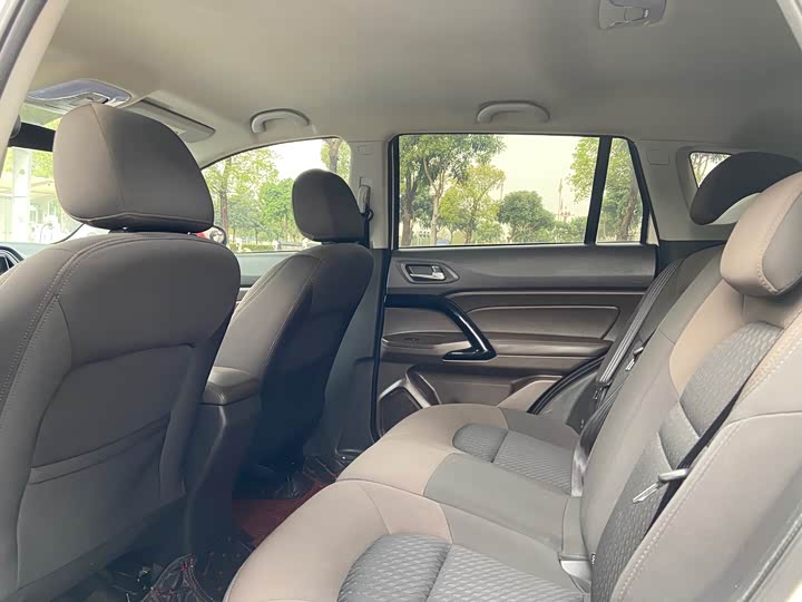 Trumpchi GS4 2017 200 T G-DCT 2 WD — фото 5