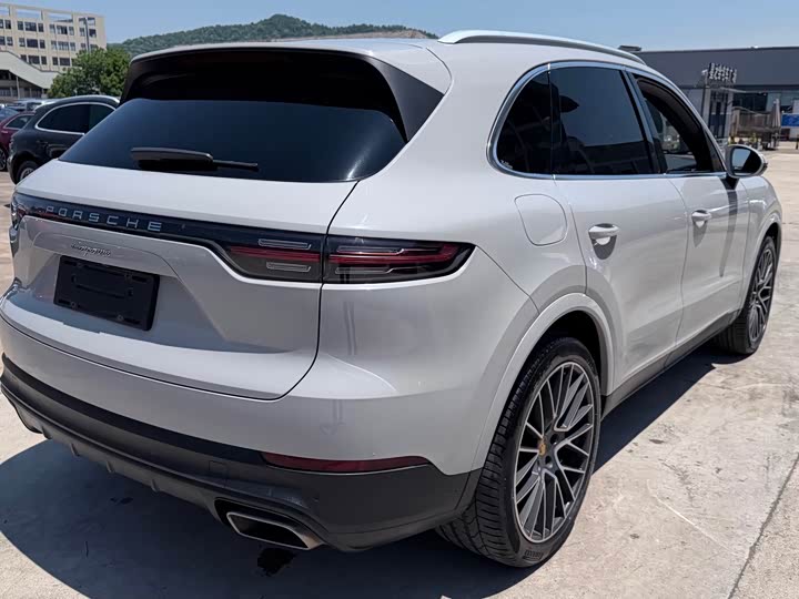 Porsche Cayenne 2019 Cayenne 3.0 T — фото 7
