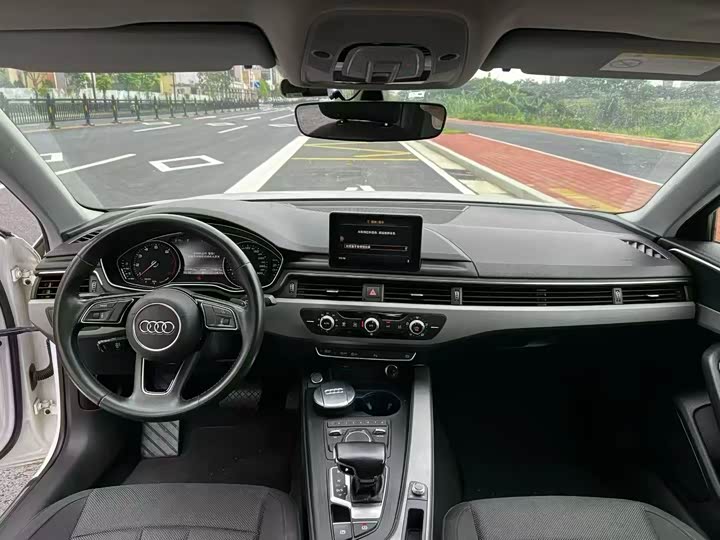 Audi A4L 30 40 TFSI базовая — фото 5