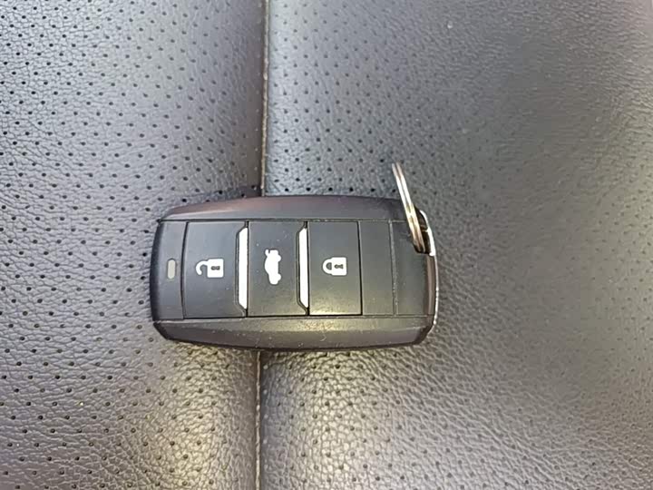 Changan CS75 2016 2.0 L MTLuxury V — фото 9