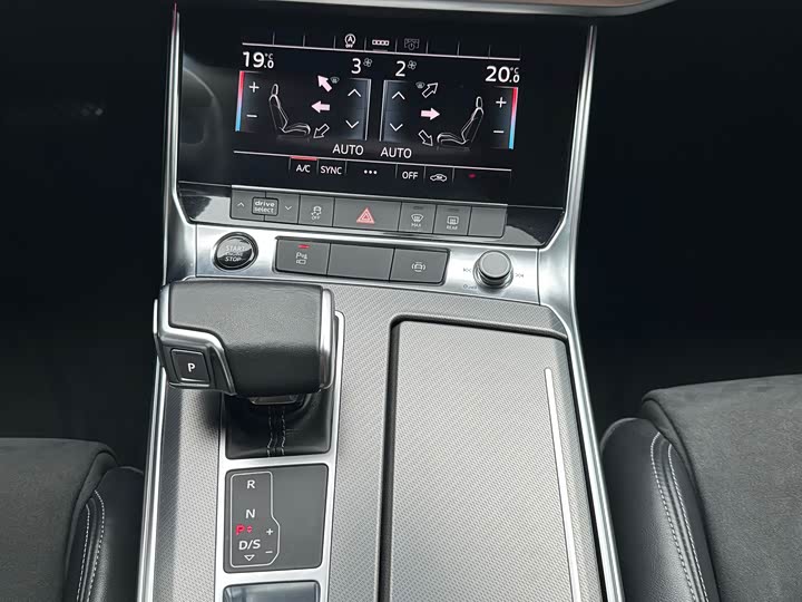 Audi A 7 L 2024 45 TFSI S-line — фото 13