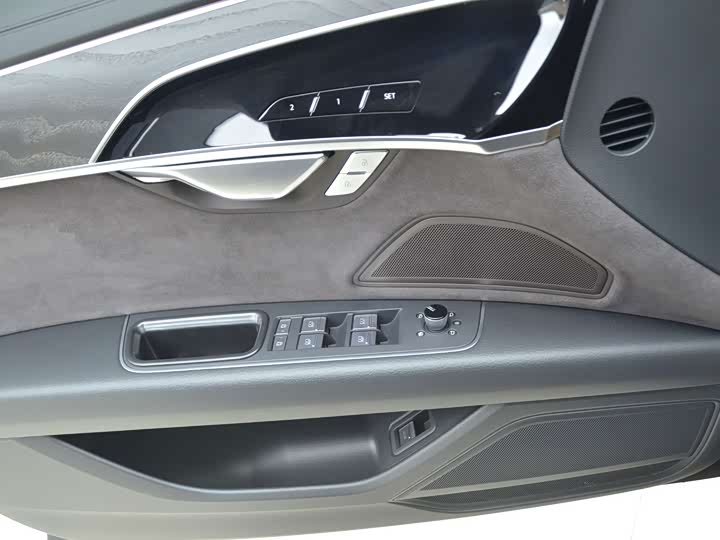Audi A8 2026 A 8 L 45 TFSI quattro Luxury — фото 13