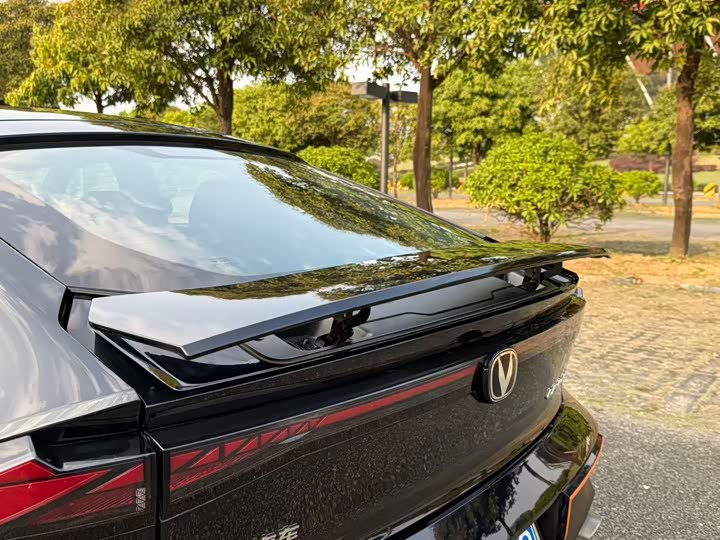 Changan UNI-V 2023 1.5 T — фото 26