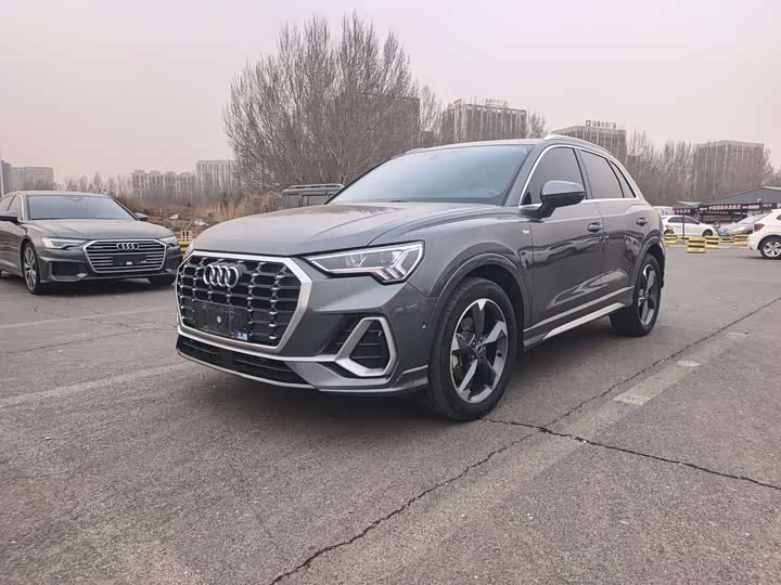 Audi Q3 2022 35 TFSI