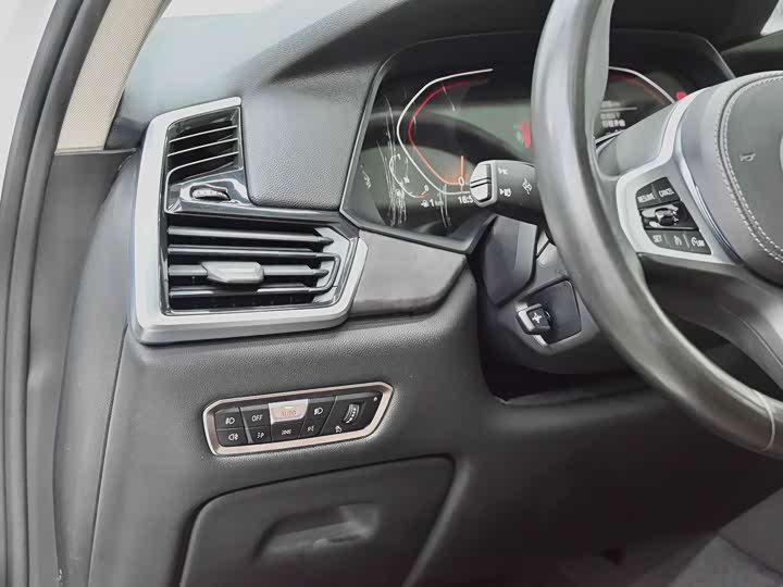 BMW X5 2019 x Drive 40i M — фото 7