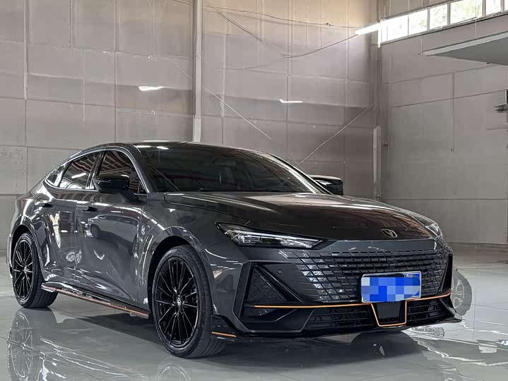 Changan UNI-V 2022 1.5 T — фото 3