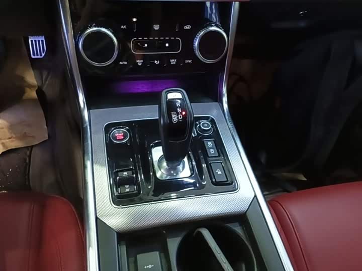 Jaguar XEL 2021 2.0 T 250 PS R-DYNAMIC S — фото 14