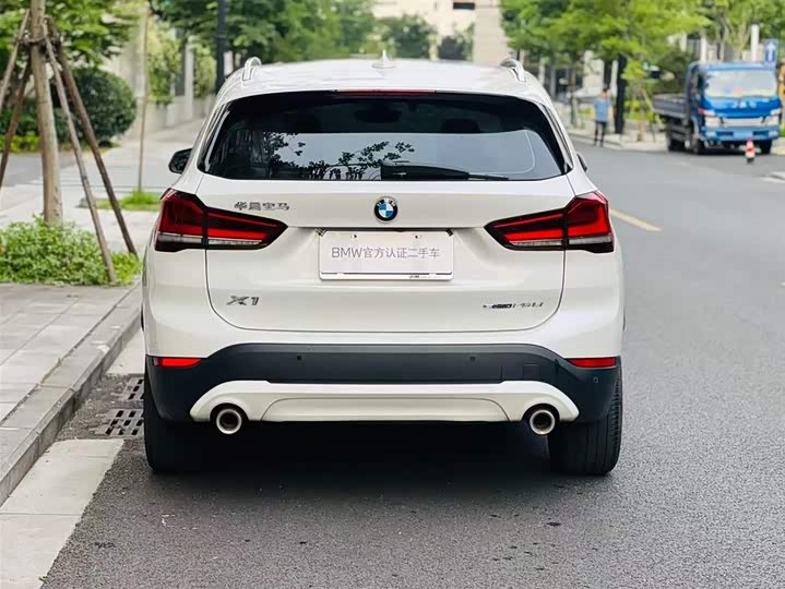 BMW X1 2022 s Drive 25 Li Leading — фото 5