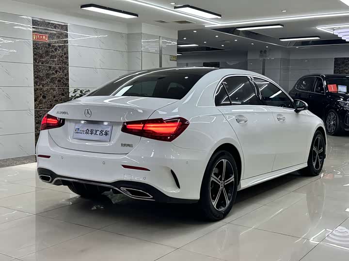 Mercedes-Benz A-Class 2024 A 200 L — фото 4