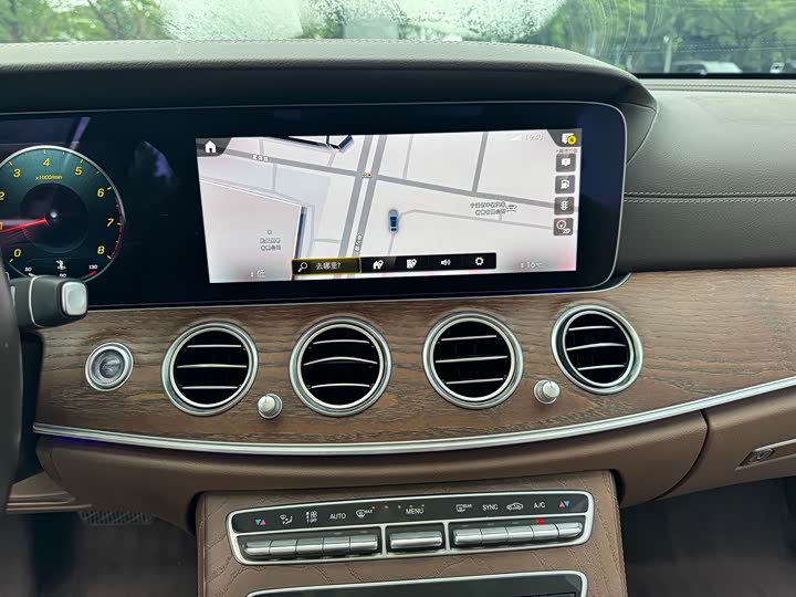 Mercedes-Benz E-Class E 300 L люкс — фото 9