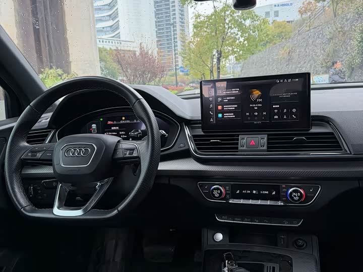 Audi Q5L Sportback 2021 45 TFSI — фото 6