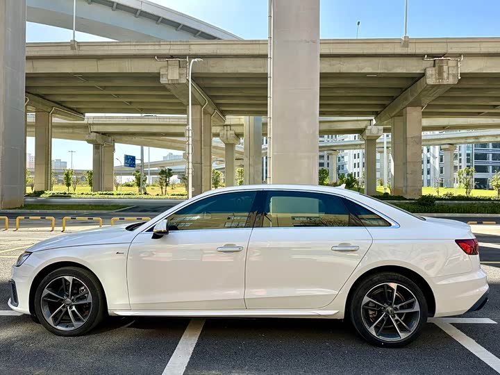 Audi A4L 2020 40 TFSI — фото 4