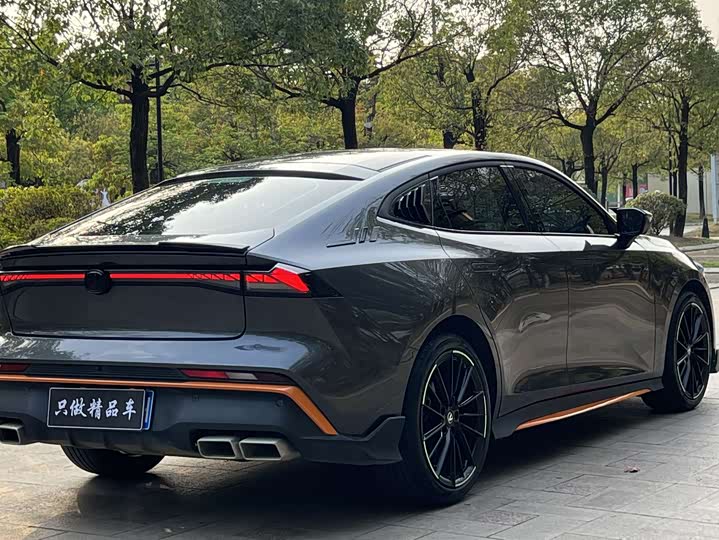 Changan UNI-V 2024 1.5 T Sport — фото 17