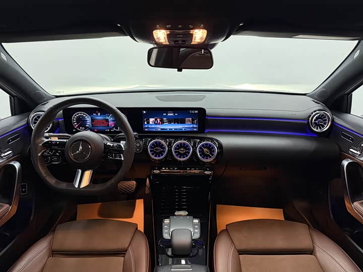 Mercedes-Benz A-Class 2024 A 200 L — фото 5