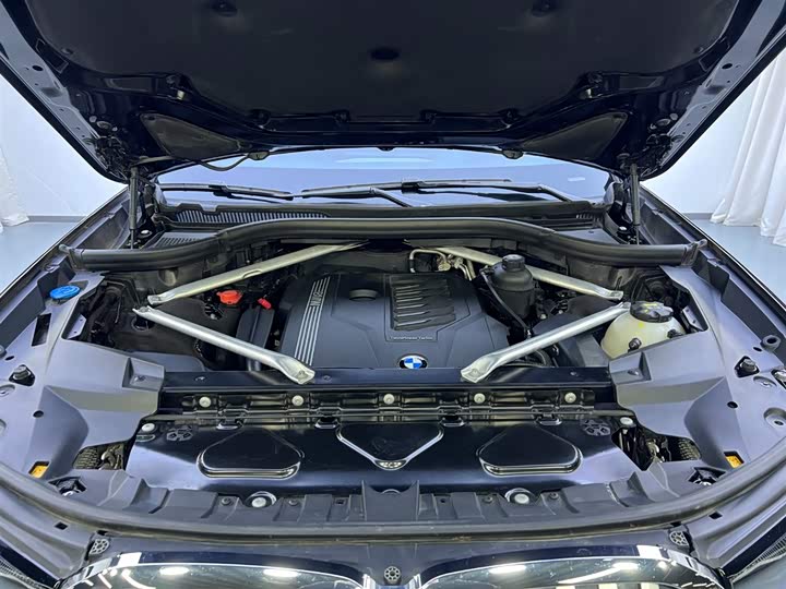 BMW X7 2022 x Drive 40i M — фото 28