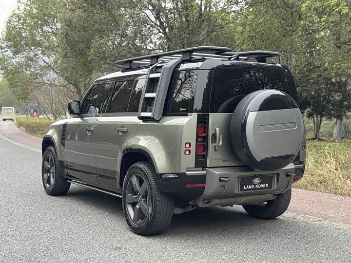 Land Rover Defender — фото 6